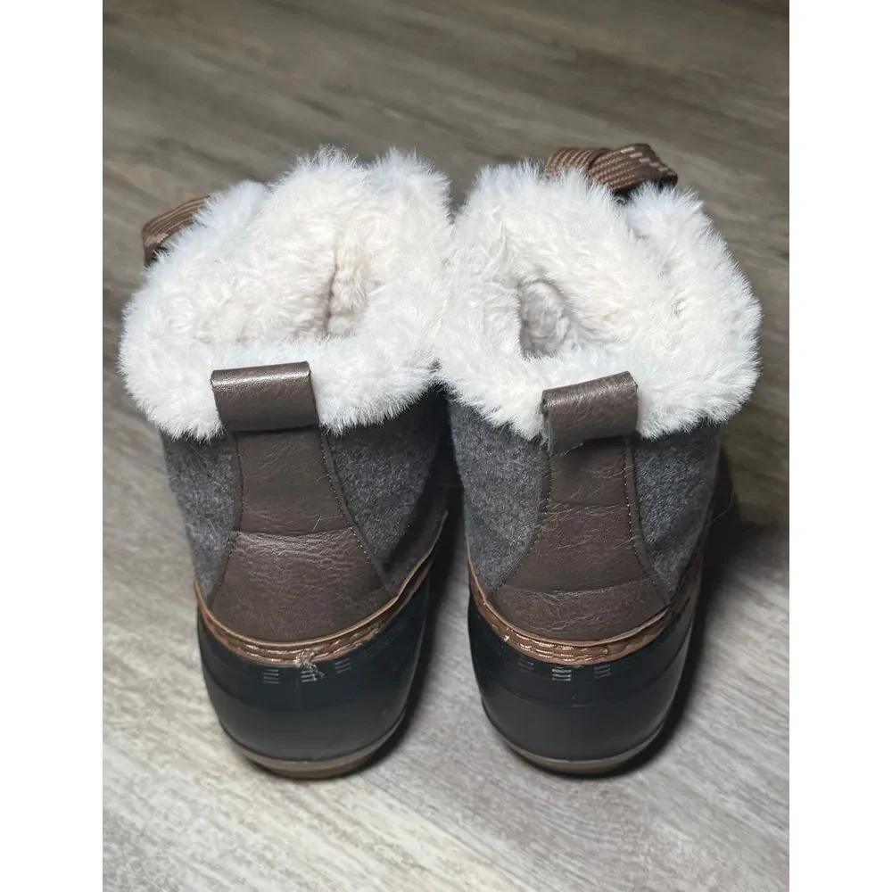 Boots Maurice's fur lined winter rainboots NWOT‎ SIZE 6